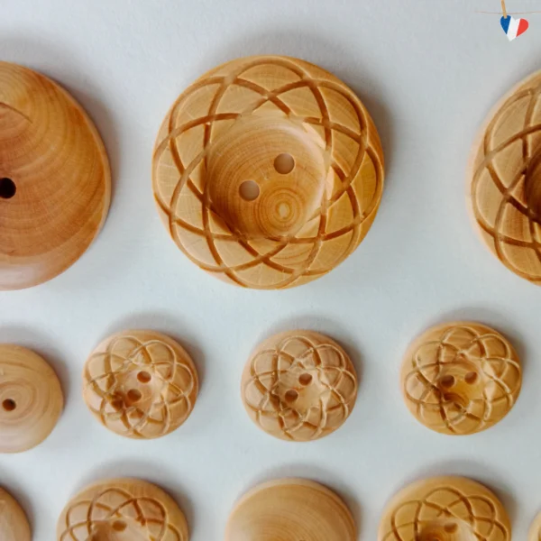 Boutons en bois du Jura - Rose des bois – Image 3