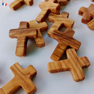 Croix en bois d'olivier de fabrication française